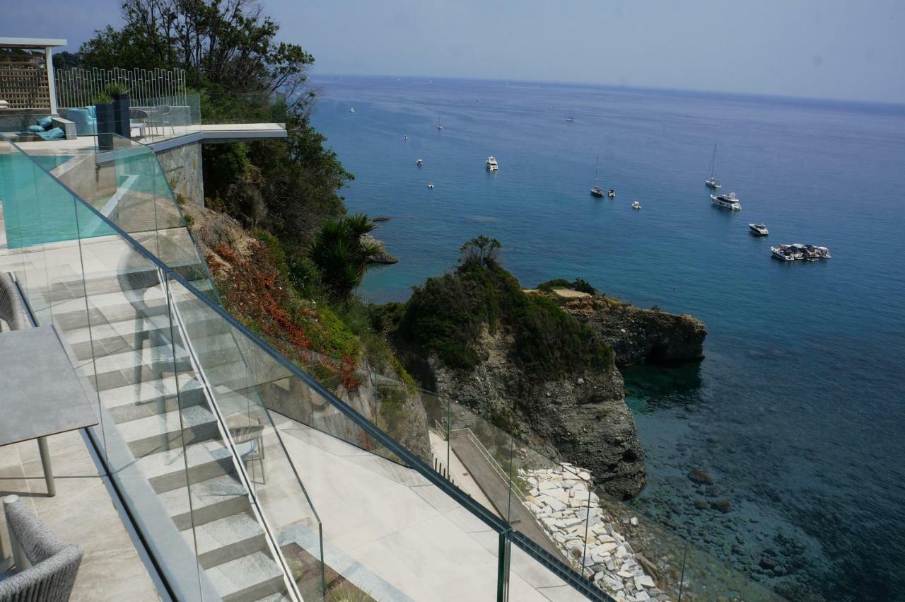 B&B Capo Torre Resort & Spa Альбисола-Супериоре Экстерьер фото
