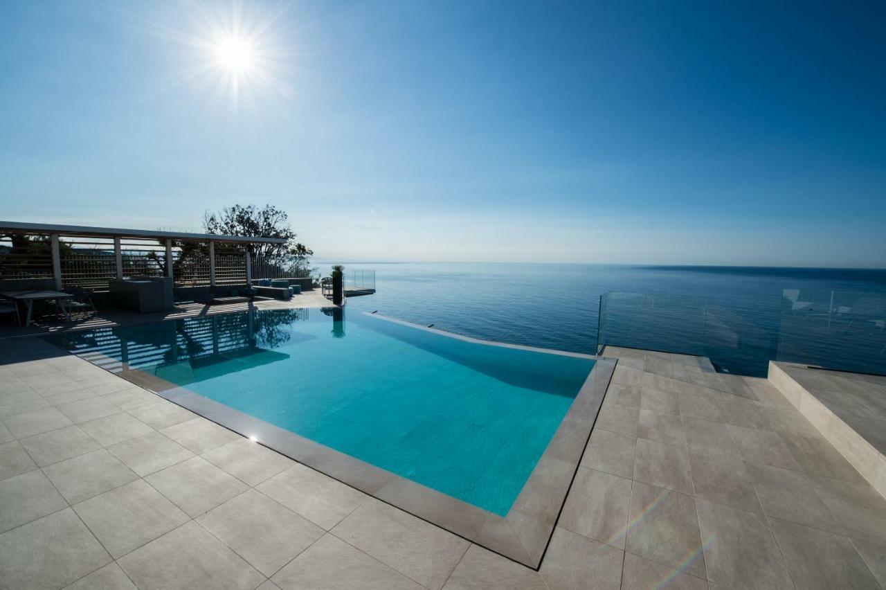 B&B Capo Torre Resort & Spa Альбисола-Супериоре Экстерьер фото
