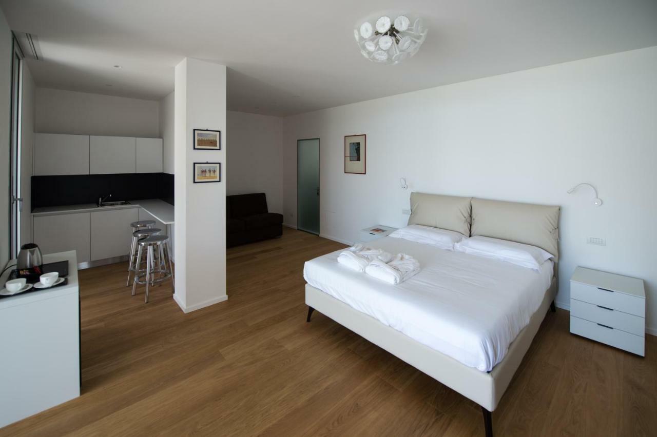 B&B Capo Torre Resort & Spa Альбисола-Супериоре Экстерьер фото